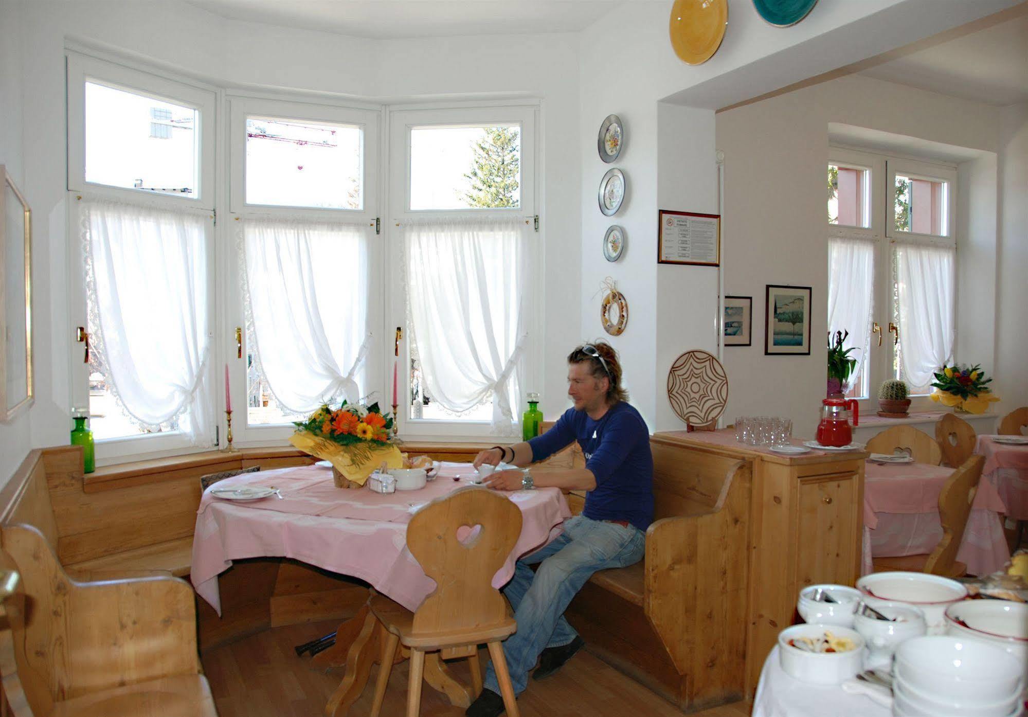 Meuble Oasi Hotel 2*